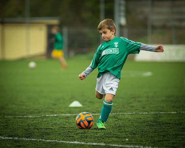 stroje piłkarskie dla dzieci